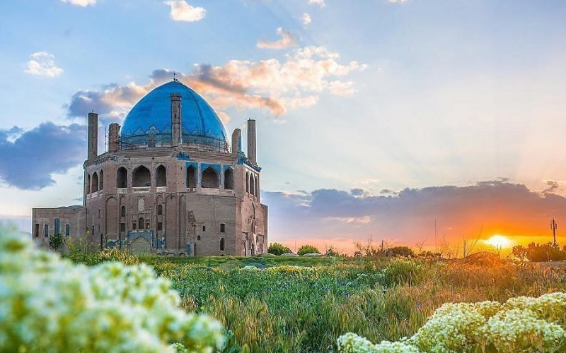 گنبد جهانی سلطانیه به استقبال بهار 1400 میرود