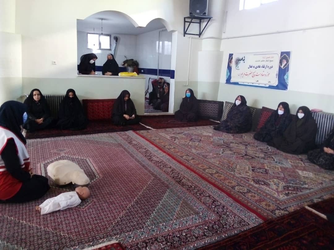 کسب مقام نخست توسعه آموزش های همگانی خانه های هلال زنجان